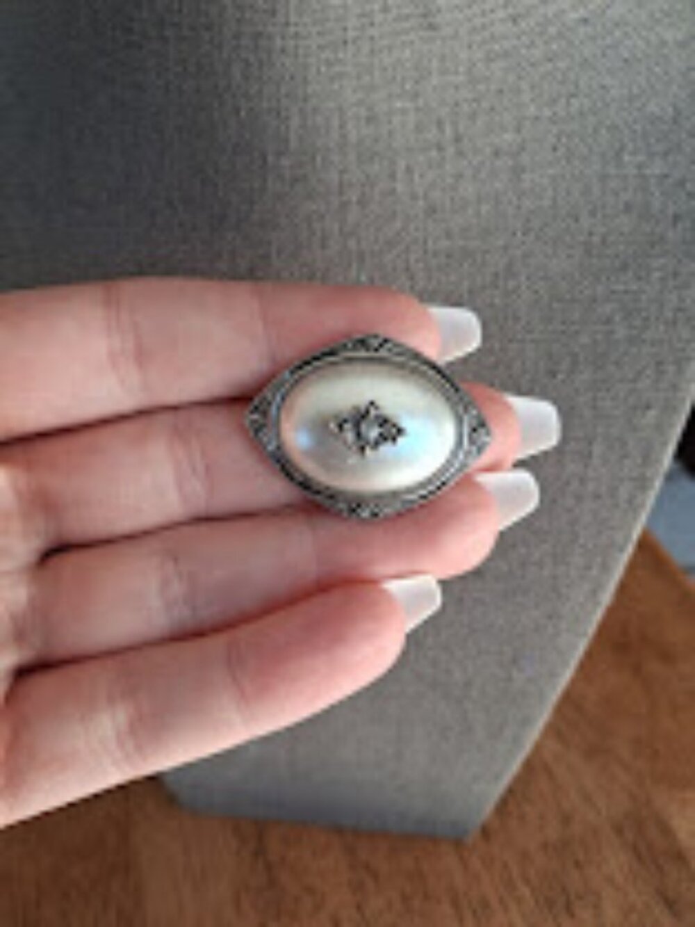 Vintage Avon brooch